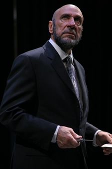 F. Murray Abraham as Shylock in Shakespeare's "Merchant of Venice," directed by Darko Tresnjak, Theatre for a New Audience, 2007. Photo credit: Gerry Goodstein